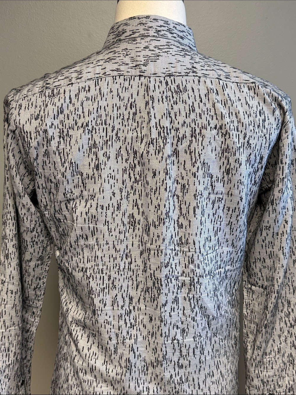 Hugo Boss Slim Fit Shirt Men’s Small Gray Pattern Button Front - Picture 5 of 7